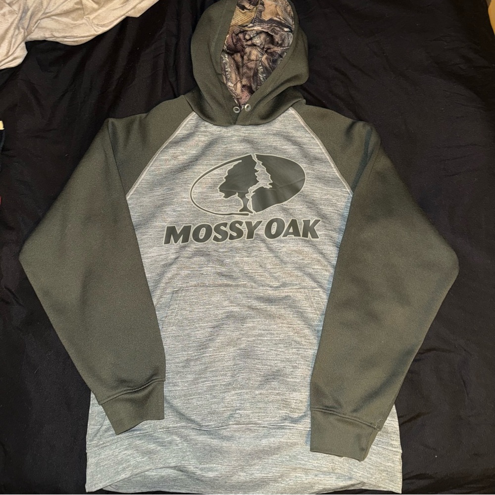 Mossy Oak Men's Grey and Green Hoodie